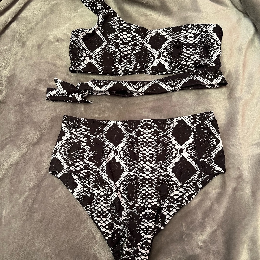 Black snake skin bikini set